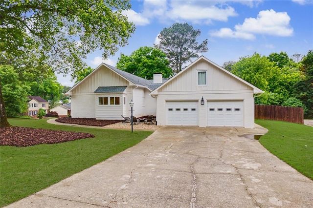 945 Hidden Hollow Drive, Marietta, GA 30068