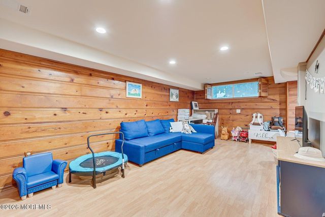 4 Bucknell Drive, Hazlet, NJ 07730