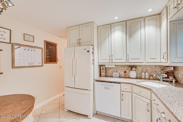 4 Bucknell Drive, Hazlet, NJ 07730