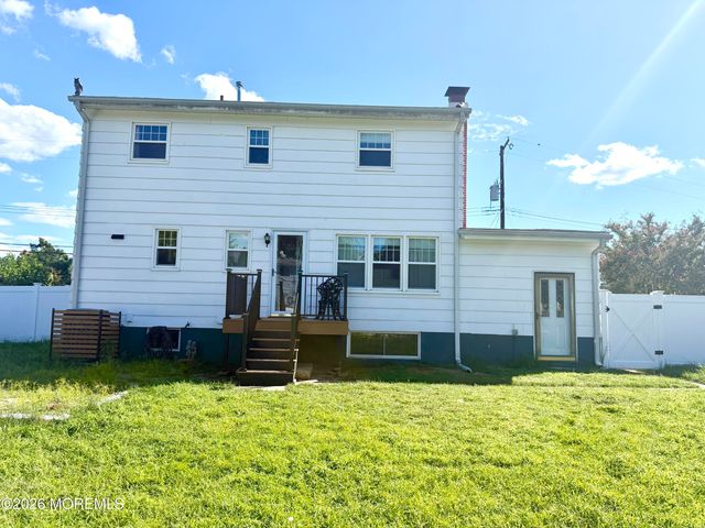 4 Bucknell Drive, Hazlet, NJ 07730