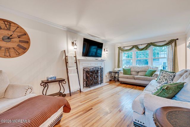 4 Bucknell Drive, Hazlet, NJ 07730