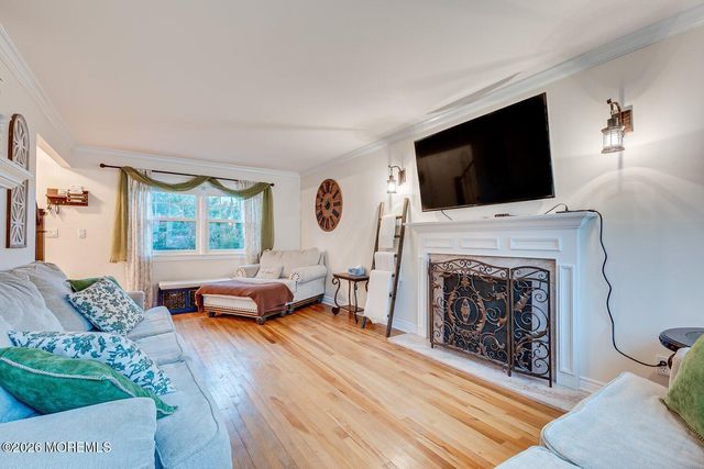 4 Bucknell Drive, Hazlet, NJ 07730