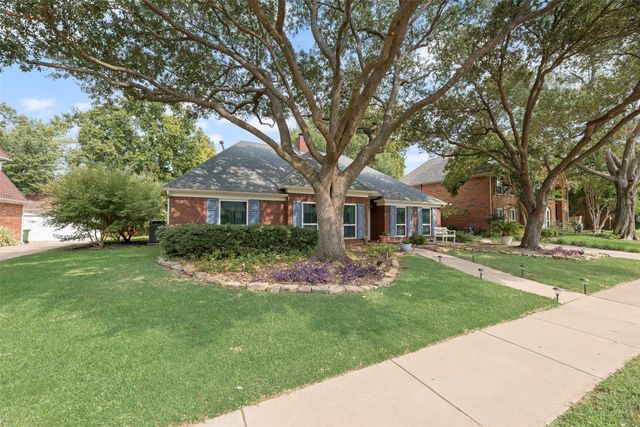 2140 Strathmore Drive, Highland Village, TX 75077