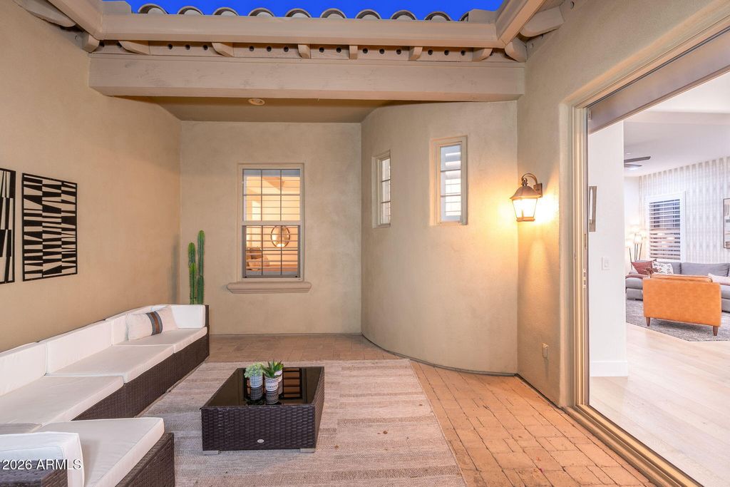 Image 15 of property listing at 18285 N 95TH Street, Scottsdale, AZ 85255