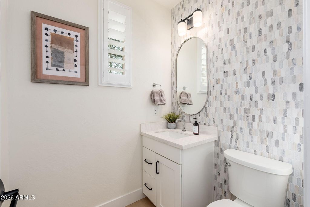 Image 16 of property listing at 18285 N 95TH Street, Scottsdale, AZ 85255