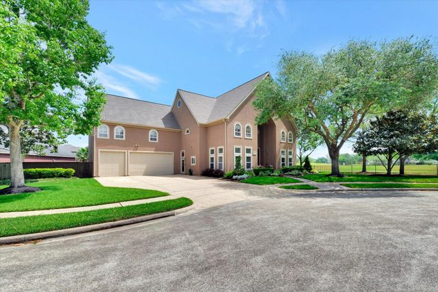 3806 Canyon Bluff Court, Houston, TX 77059