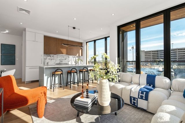 595 Albany Street 401, Boston, MA 02118