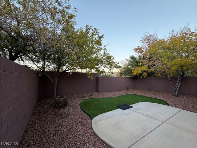 10616 Calico Pines Avenue, Las Vegas, NV 89135