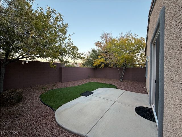 10616 Calico Pines Avenue, Las Vegas, NV 89135