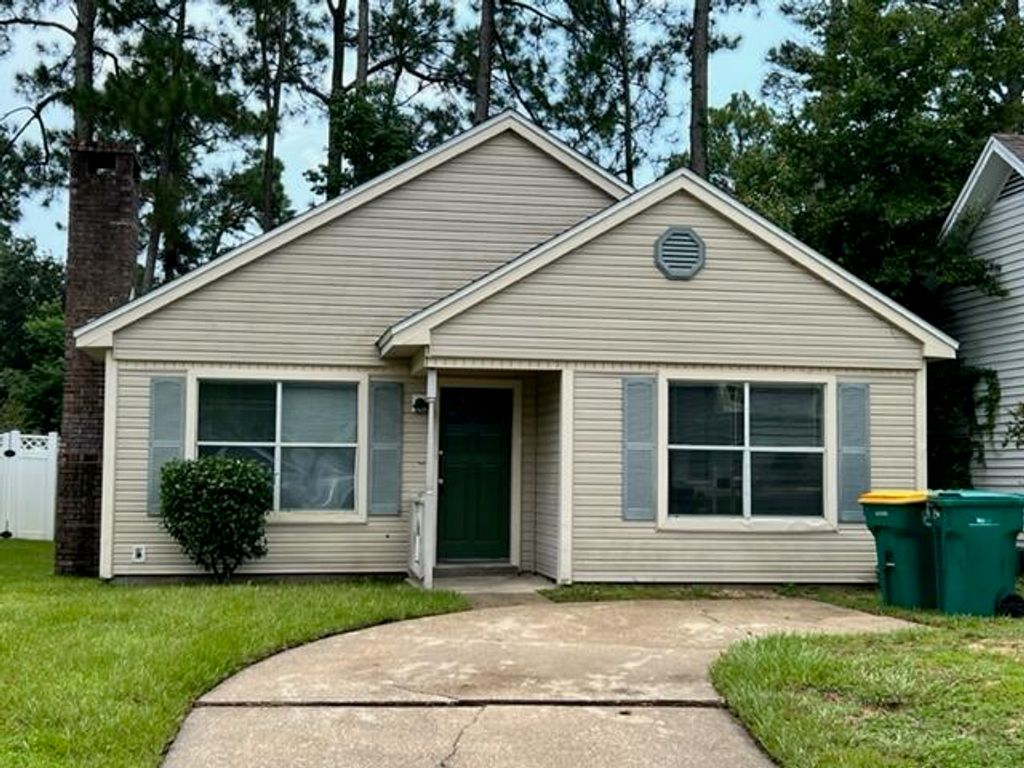 2704 Willow Grove Lane, Fort Walton Beach, FL 32547