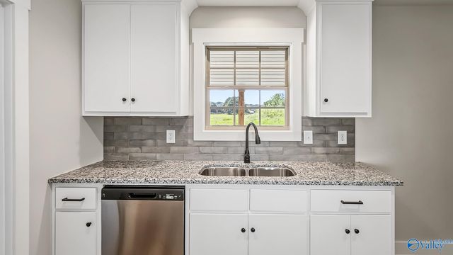 25185 Guthrie Road, Elkmont, AL 35620