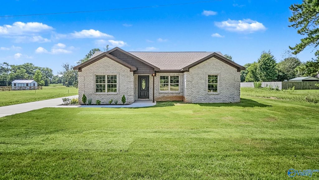 25185 Guthrie Road, Elkmont, AL 35620