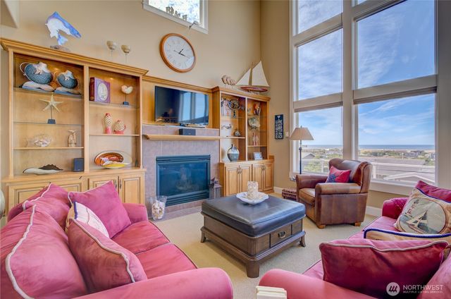 34404 J Place, Ocean Park, WA 98640