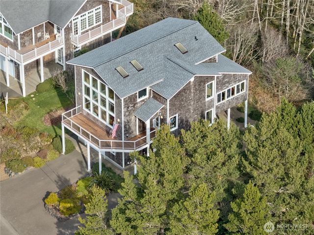 34404 J Place, Ocean Park, WA 98640