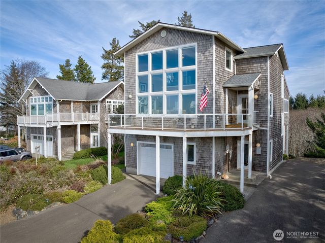 34404 J Place, Ocean Park, WA 98640