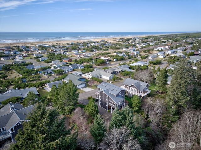 34404 J Place, Ocean Park, WA 98640