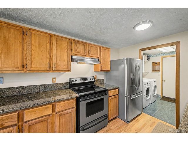 5884 W 93rd Ave, Westminster, CO 80031