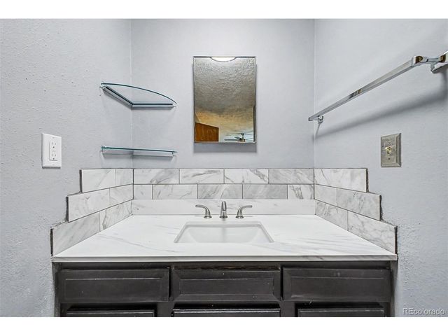 5884 W 93rd Ave, Westminster, CO 80031