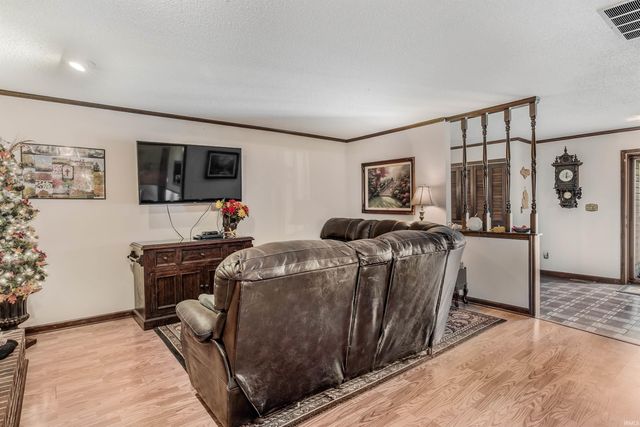 15307 Woodcliffe Trl, Fort Wayne, IN 46845