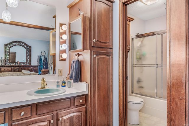 15307 Woodcliffe Trl, Fort Wayne, IN 46845