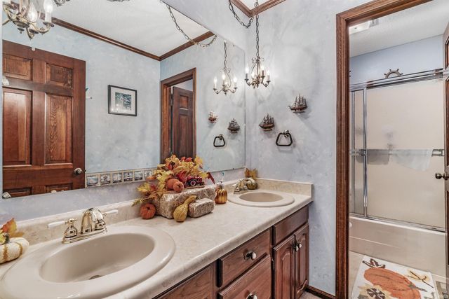 15307 Woodcliffe Trl, Fort Wayne, IN 46845