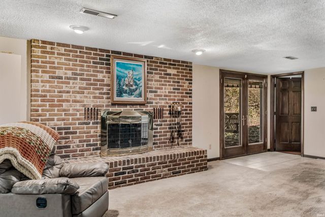 15307 Woodcliffe Trl, Fort Wayne, IN 46845