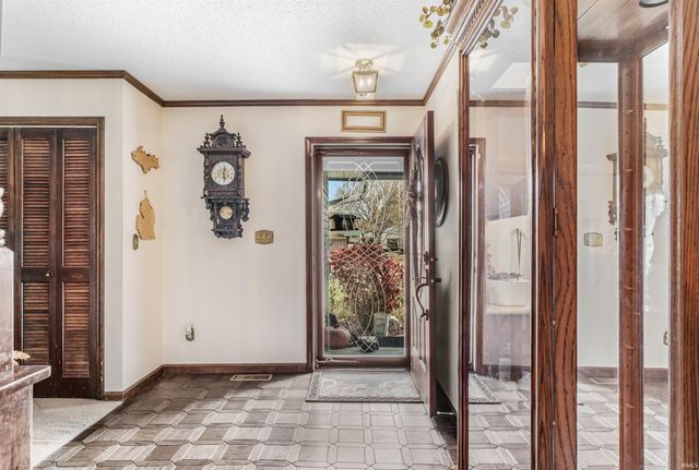 15307 Woodcliffe Trl, Fort Wayne, IN 46845