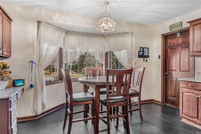 15307 Woodcliffe Trl, Fort Wayne, IN 46845