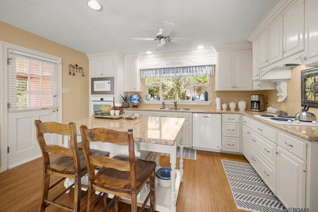 15503 Chaumont Ave, Greenwell Springs, LA 70739