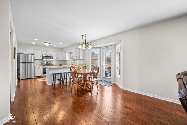 1803 Chestnut Hill Road, Plainfield, IL 60586