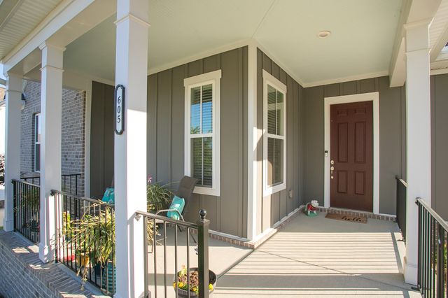 605 Quiet Cir, Nolensville, TN 37135