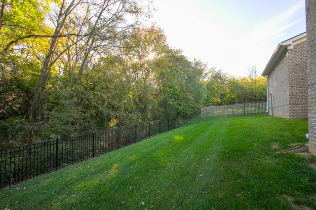 605 Quiet Cir, Nolensville, TN 37135