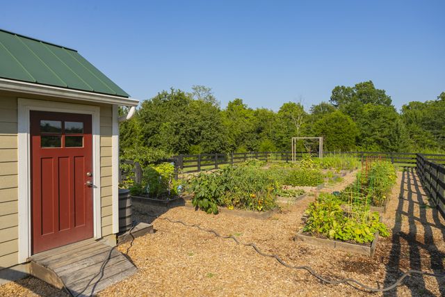 605 Quiet Cir, Nolensville, TN 37135