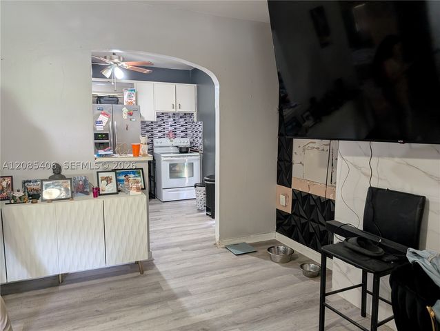 11339 Peachtree Dr, Miami, FL 33161
