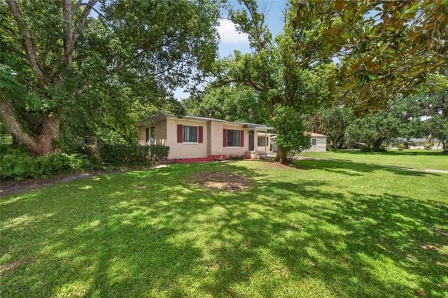 2402 S SUMMERLIN AVENUE, Sanford, FL 32771