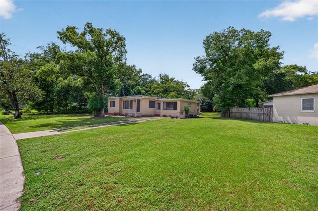 2402 S SUMMERLIN AVENUE, Sanford, FL 32771