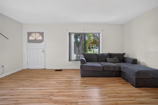 2402 S SUMMERLIN AVENUE, Sanford, FL 32771