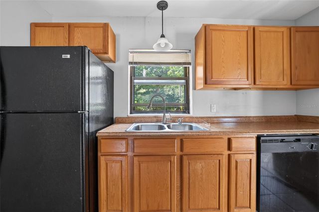 2402 S SUMMERLIN AVENUE, Sanford, FL 32771