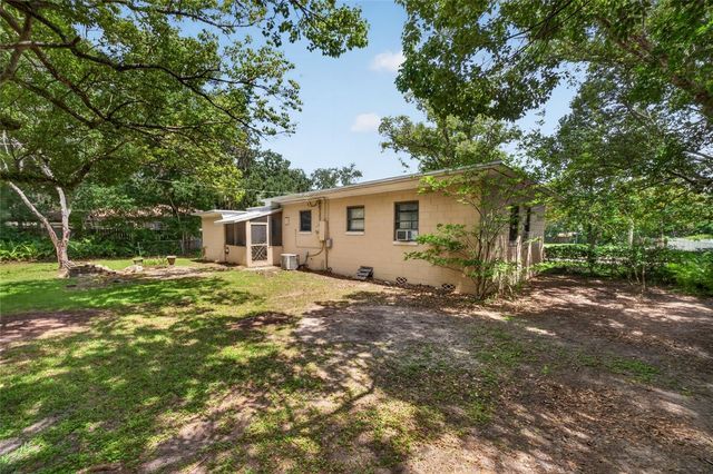 2402 S SUMMERLIN AVENUE, Sanford, FL 32771