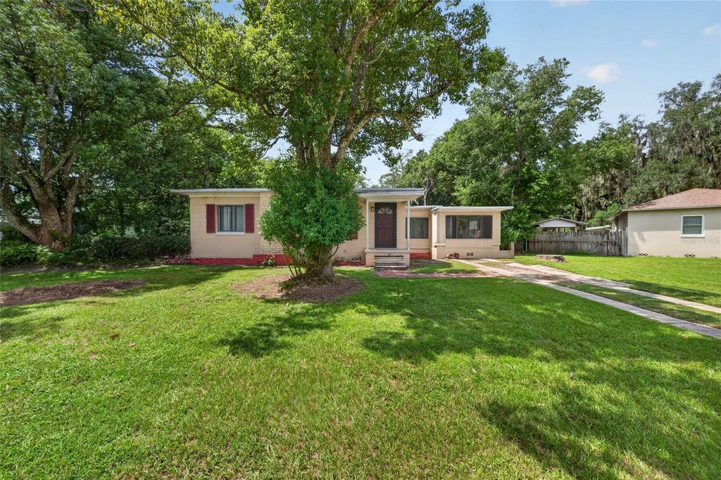 2402 S SUMMERLIN AVENUE, Sanford, FL 32771