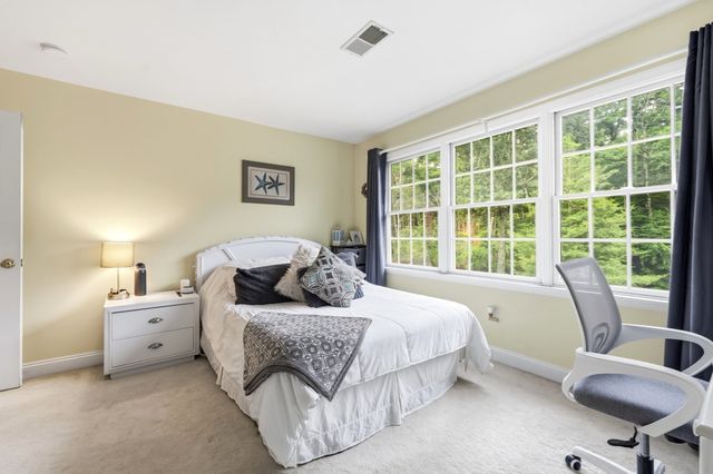 10 Bartelli Road, Lakeville, MA 02347
