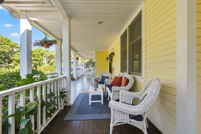 10 Bartelli Road, Lakeville, MA 02347