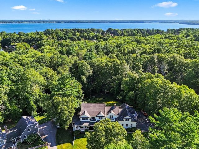 10 Bartelli Road, Lakeville, MA 02347