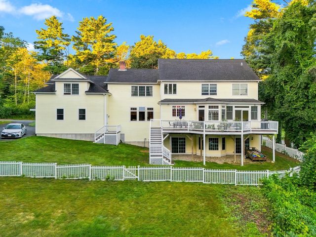 10 Bartelli Road, Lakeville, MA 02347