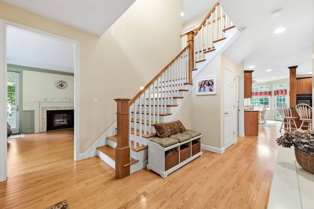 10 Bartelli Road, Lakeville, MA 02347