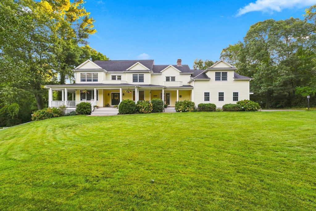 10 Bartelli Road, Lakeville, MA 02347