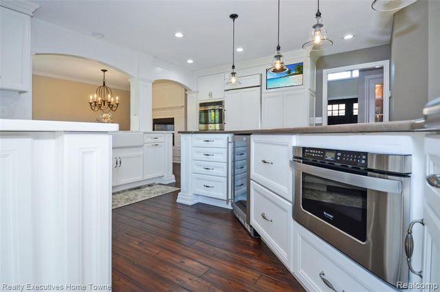 17796 Crystal River Drive, Macomb, MI 48042