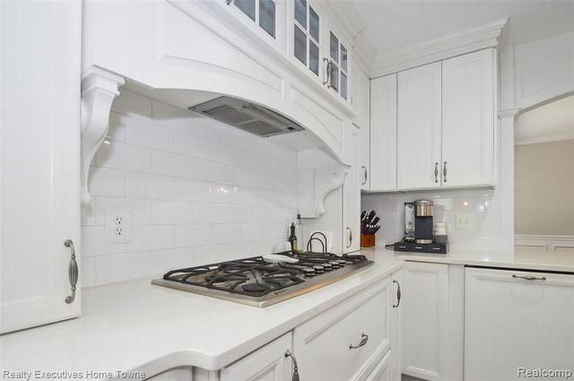 17796 Crystal River Drive, Macomb, MI 48042