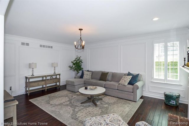 17796 Crystal River Drive, Macomb, MI 48042