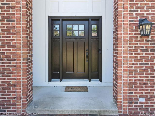 17796 Crystal River Drive, Macomb, MI 48042